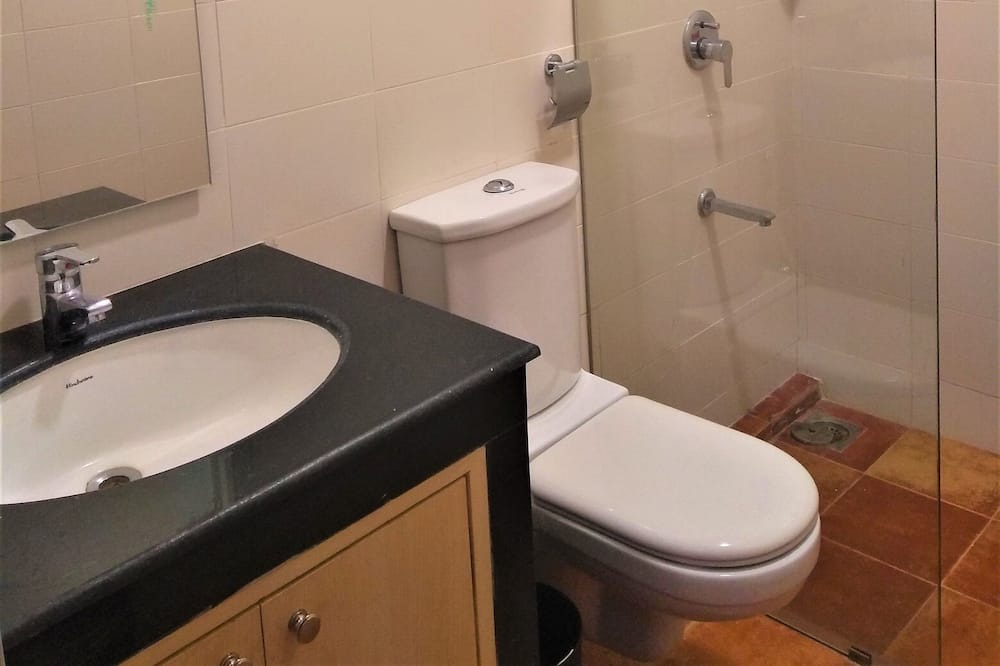 Photo of Bathroom in Fatona