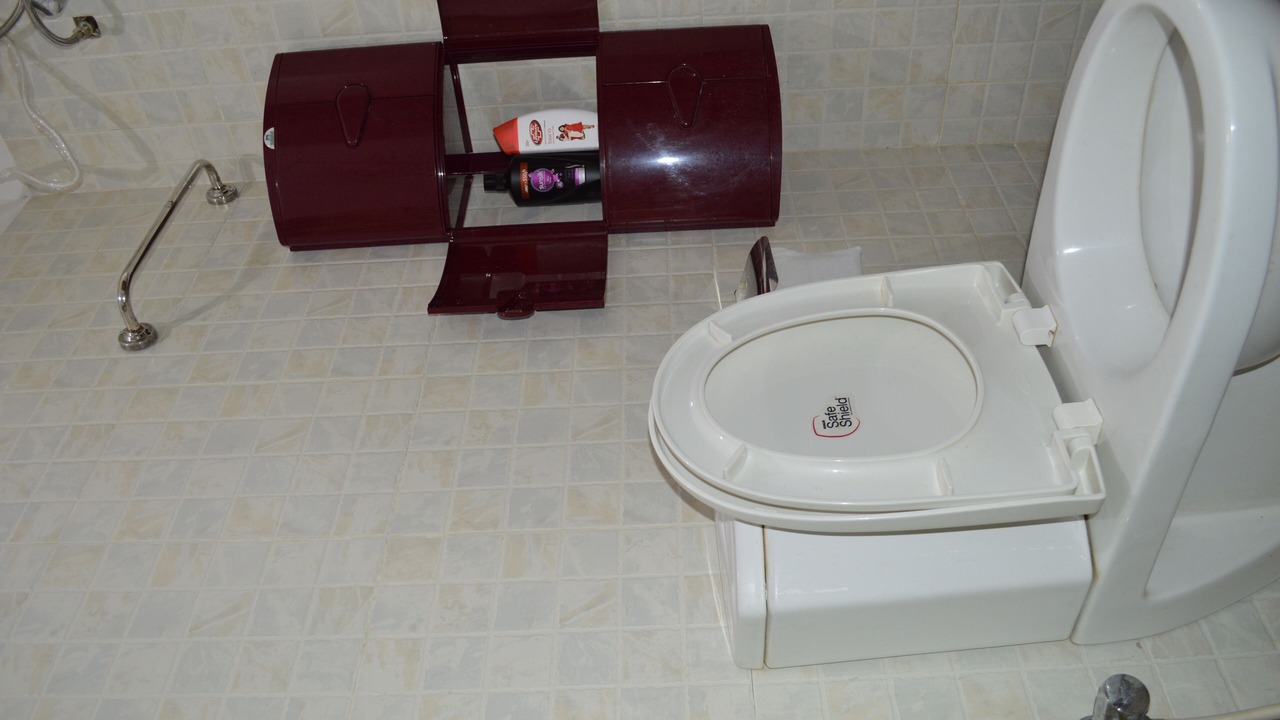 Photo of Bathroom in Karappakam