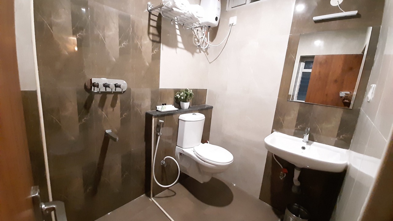 Photo of Bathroom in Periamet