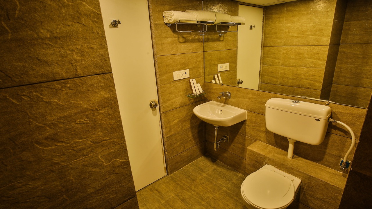 Photo of Bathroom in Dumas