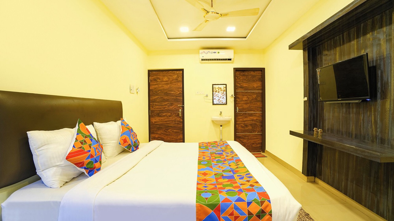 Photo of Bedroom in Triplicane