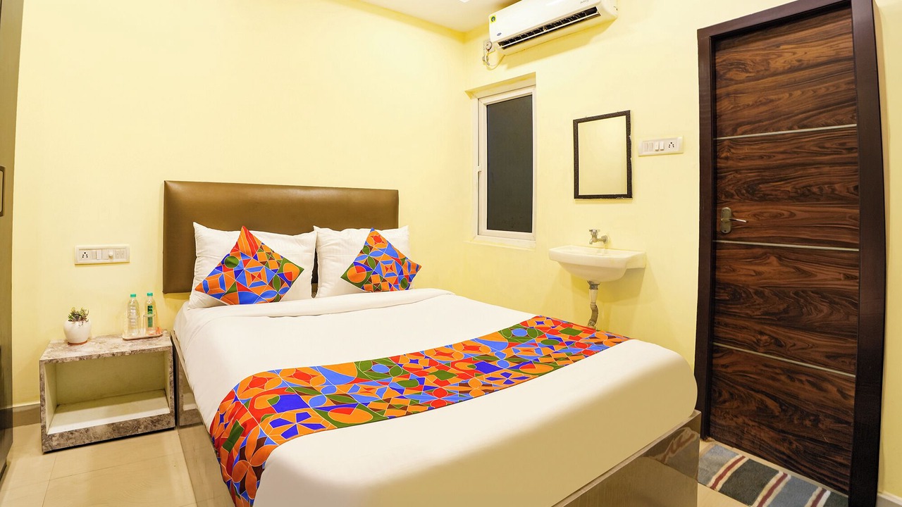 Photo of Bedroom in Triplicane