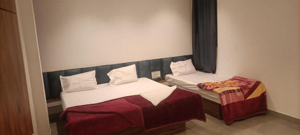 Photo of Bedroom in Akalkot