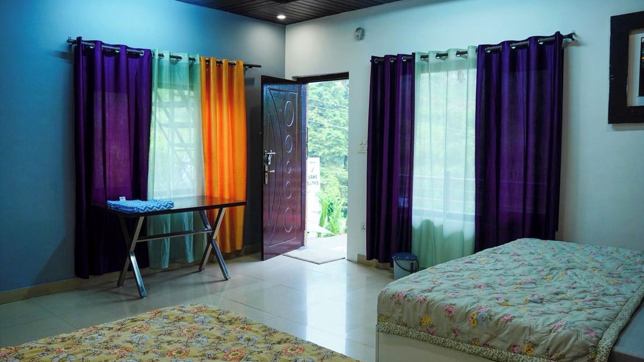 Photo of Bedroom in Bhimtal