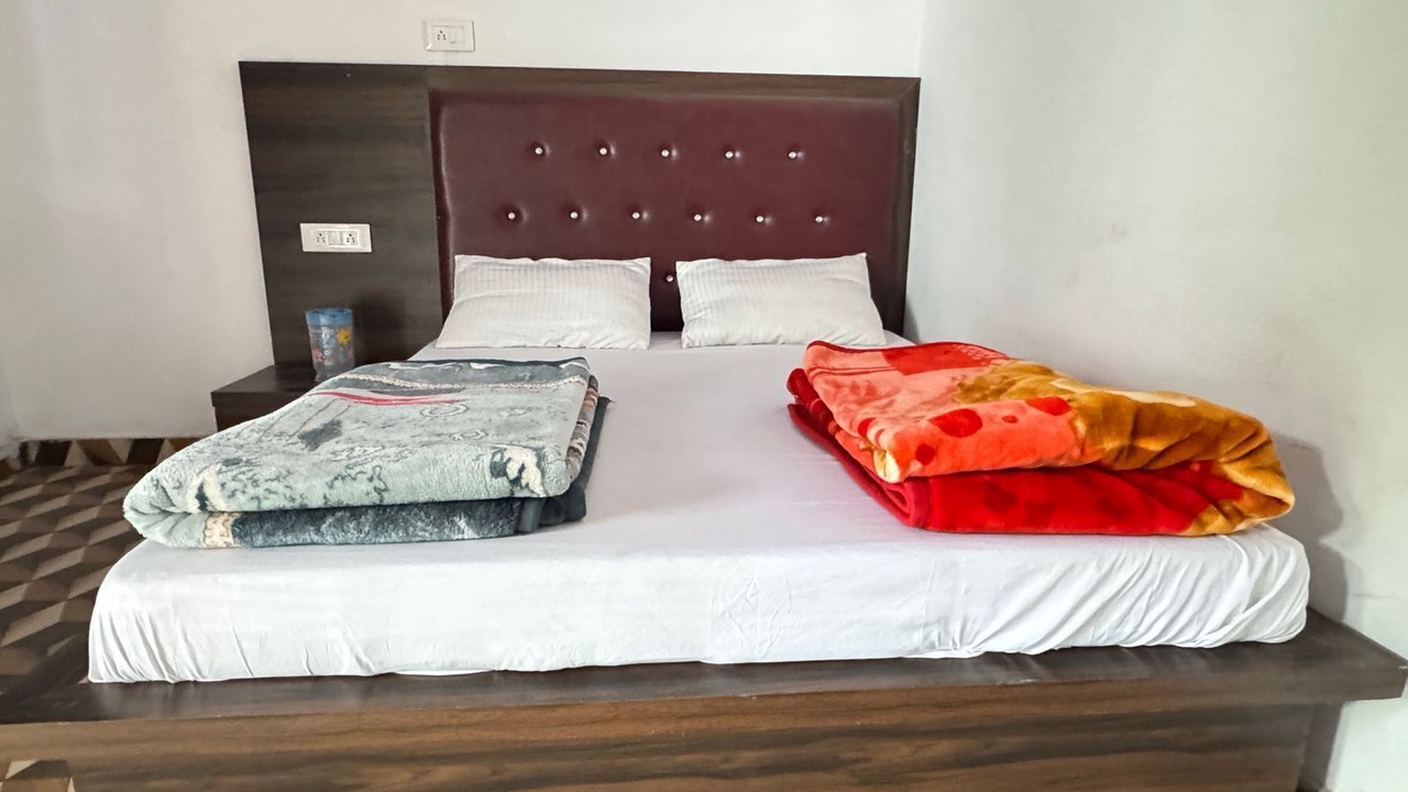 Photo of Bedroom in Kedarnath