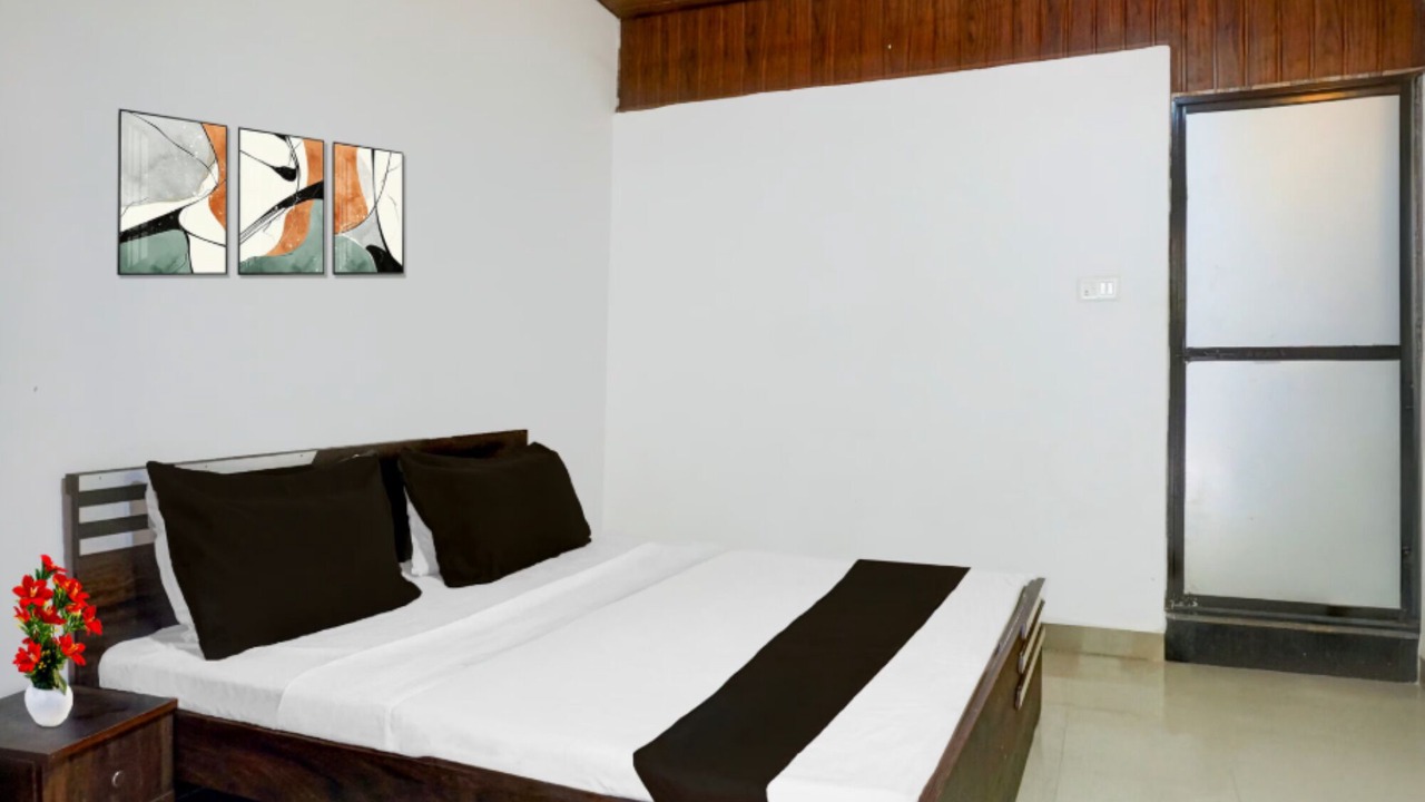 Photo of Bedroom in Khatu