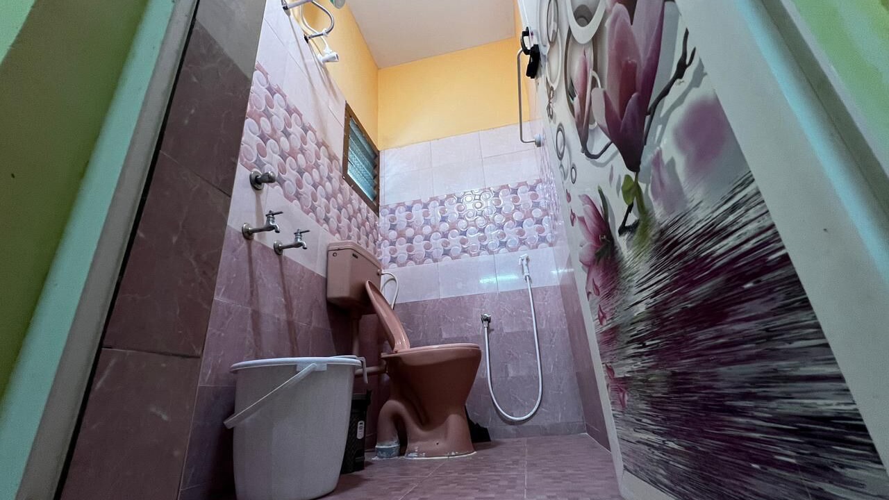 Photo of Bathroom in Tiruchirappalli