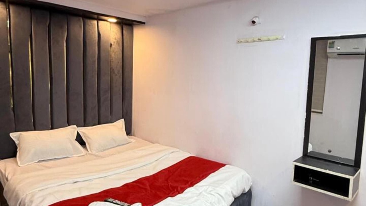 Photo of Bedroom in Dharampeth