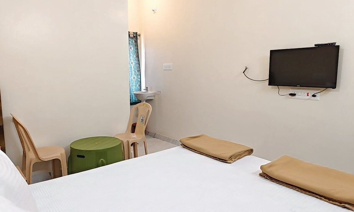 Photo of Bedroom in Tiruchendur