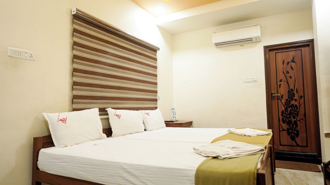 Photo of Bedroom in Dharapuram