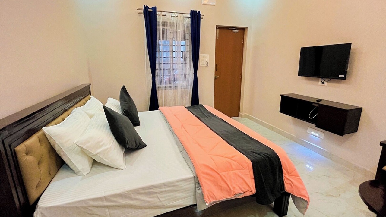Photo of Bedroom in Murudeshwara