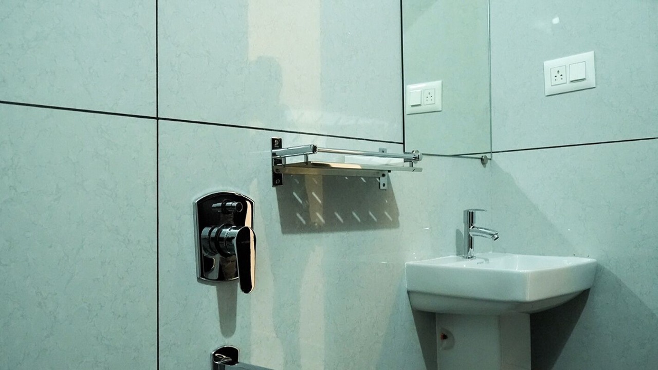 Photo of Bathroom in Murudeshwara
