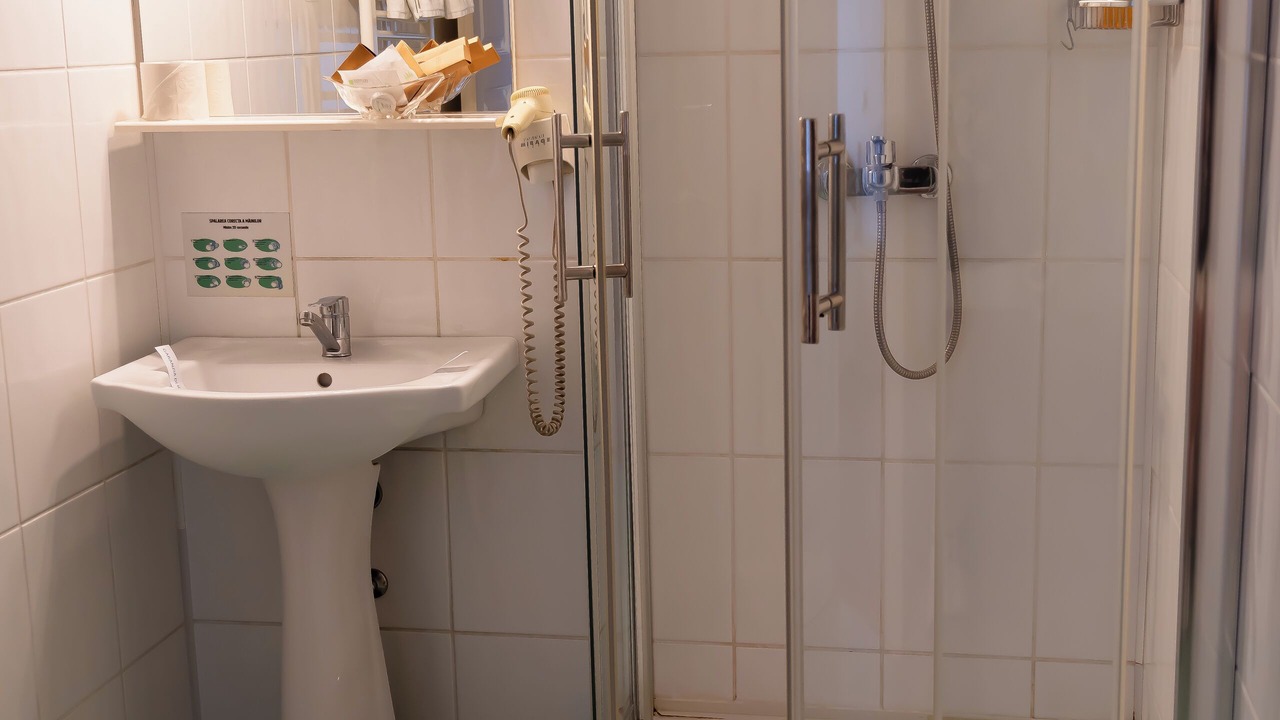 Photo of Bathroom in Medias