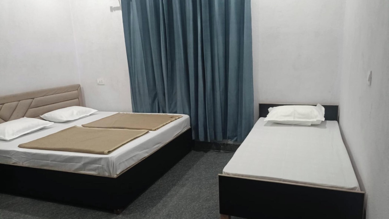 Photo of Bedroom in Gangotri