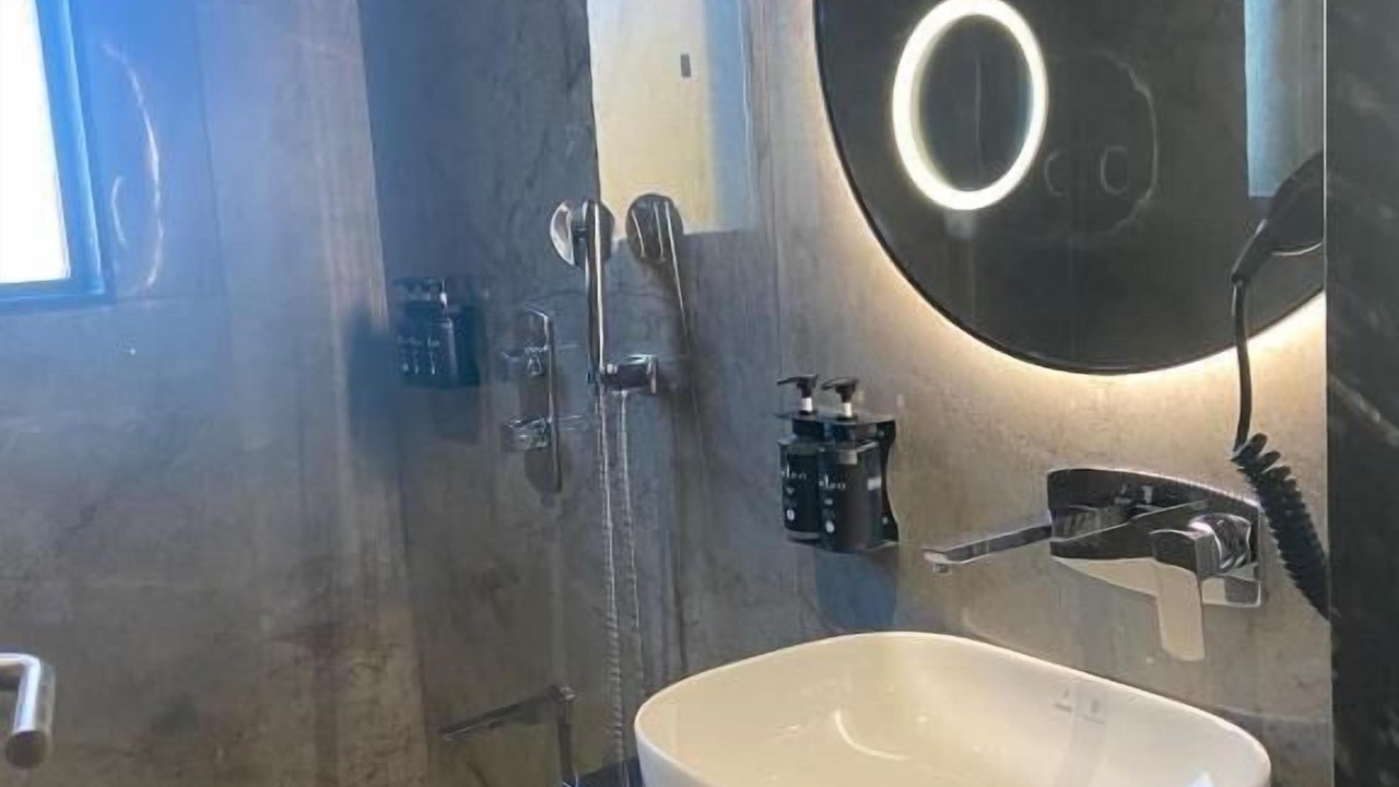 Photo of Bathroom in Rajpipla
