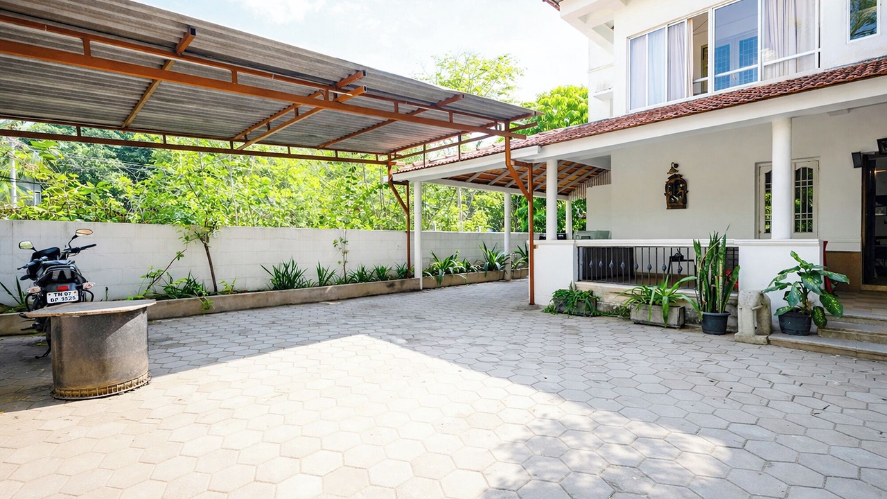 Photo of Outdoor in Mylapore Tiruvallikk
