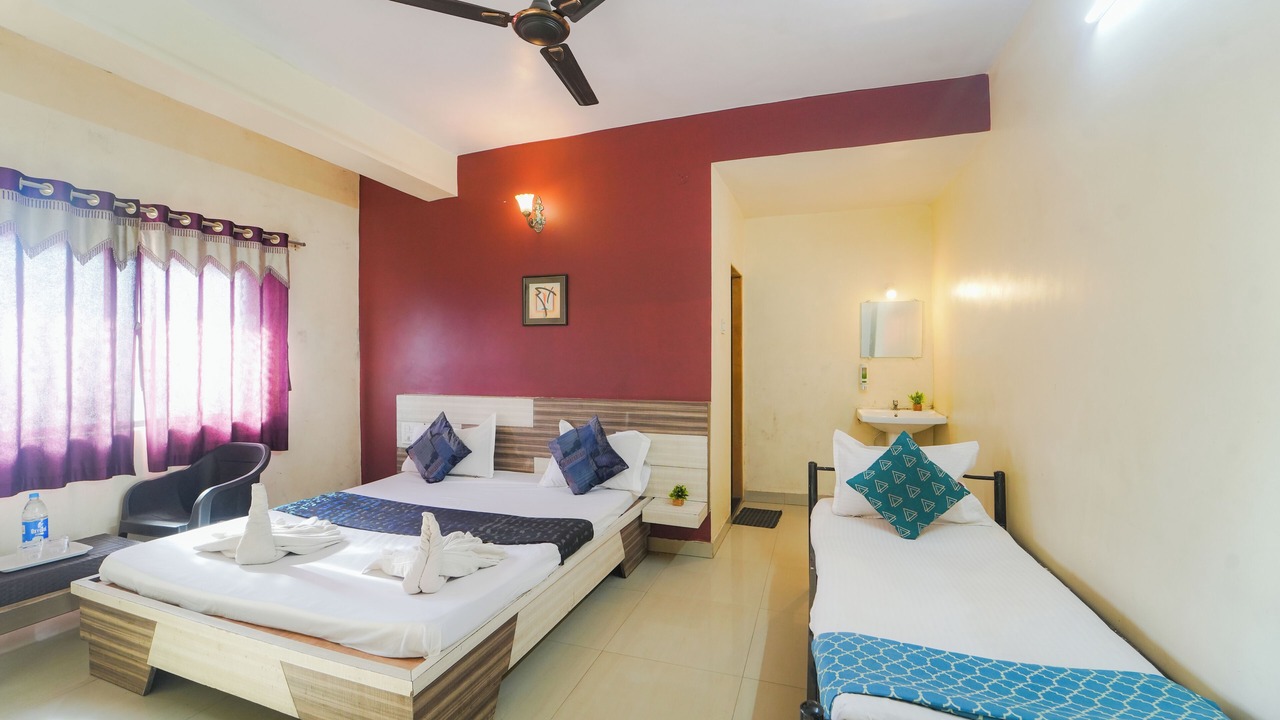 Photo of Bedroom in Mahabaleshwar