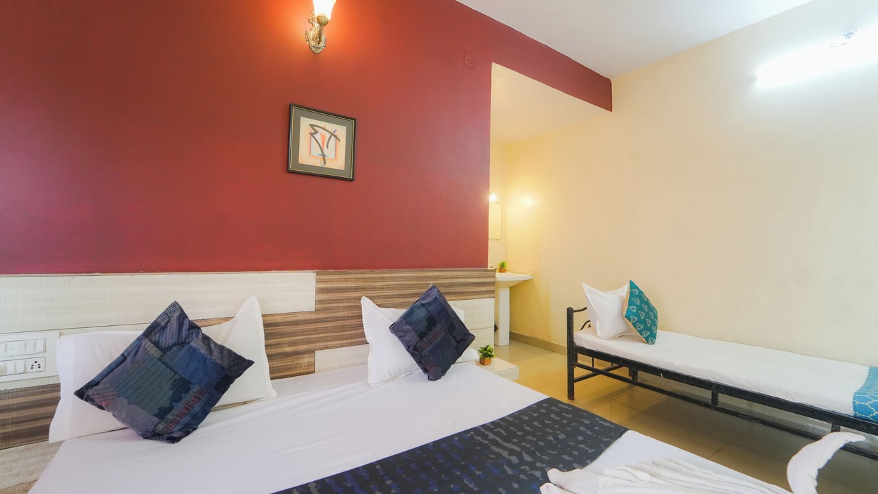 Photo of Bedroom in Mahabaleshwar
