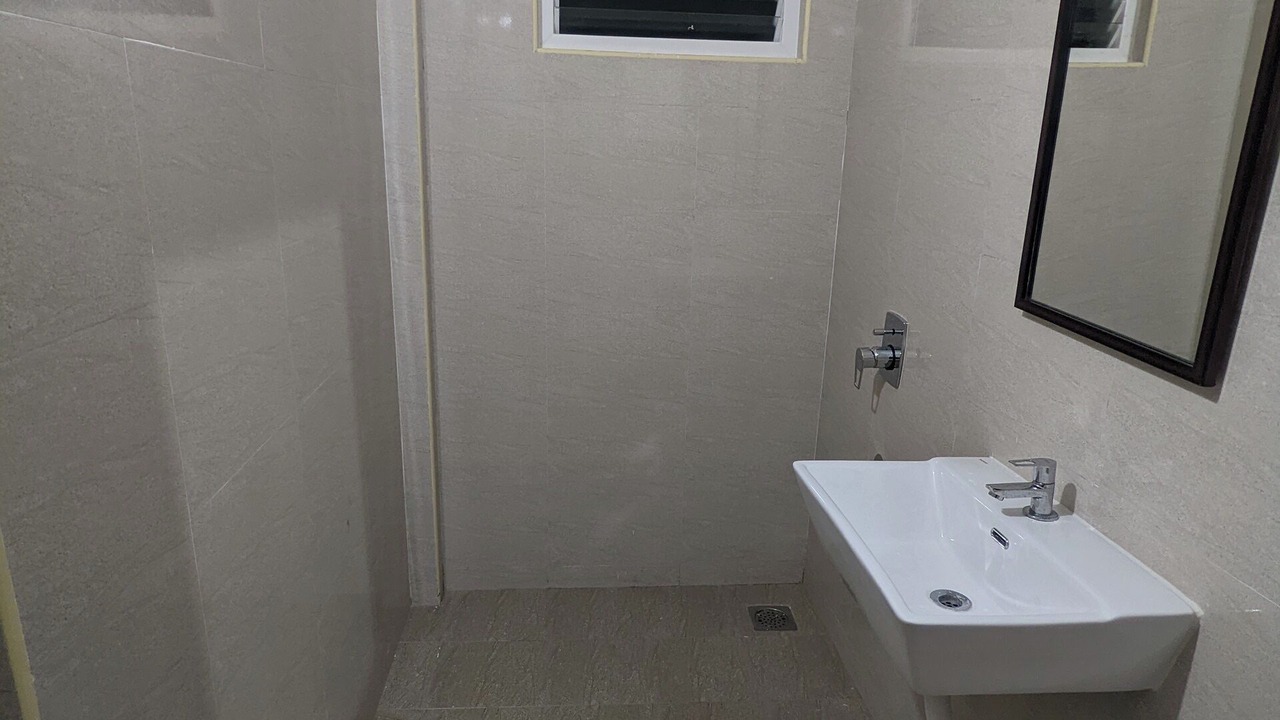Photo of Bathroom in Tiruchirappalli