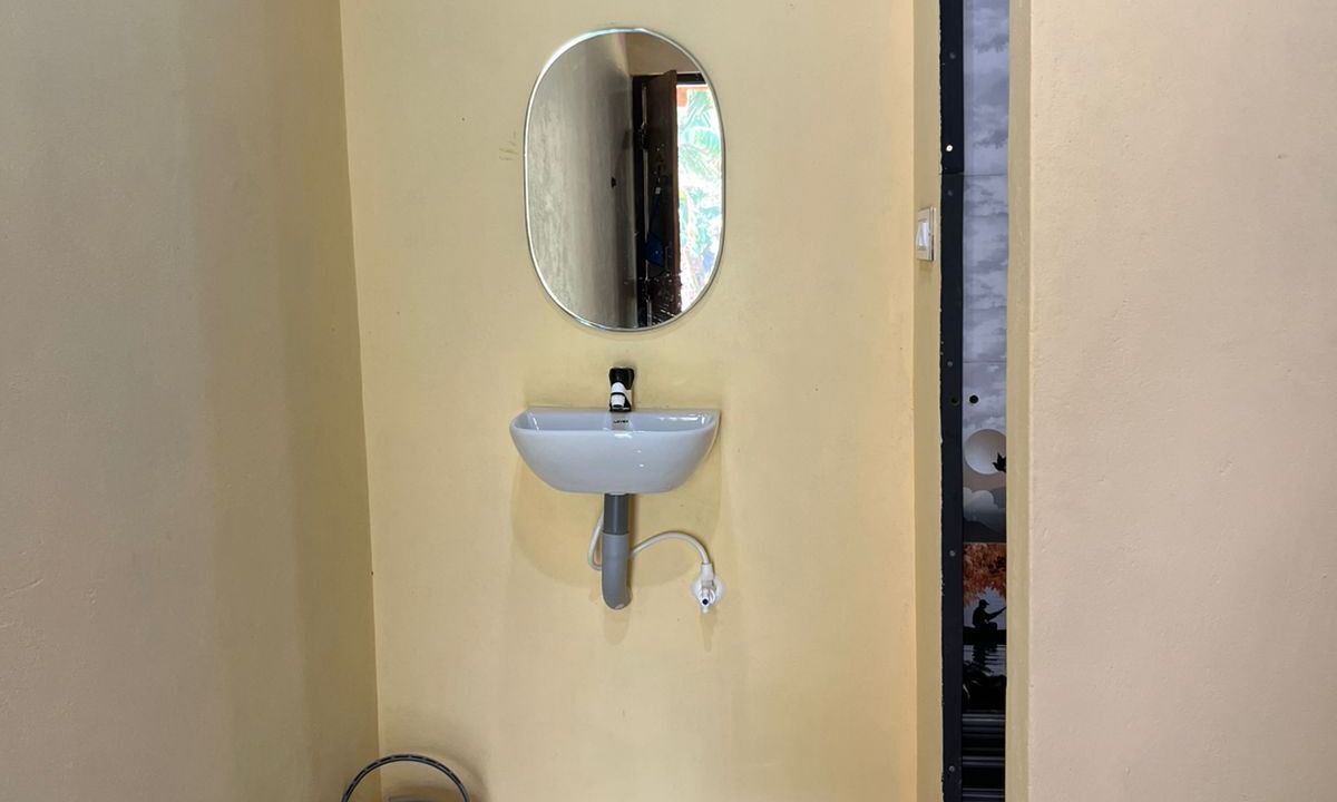 Photo of Bathroom in Hireguthi