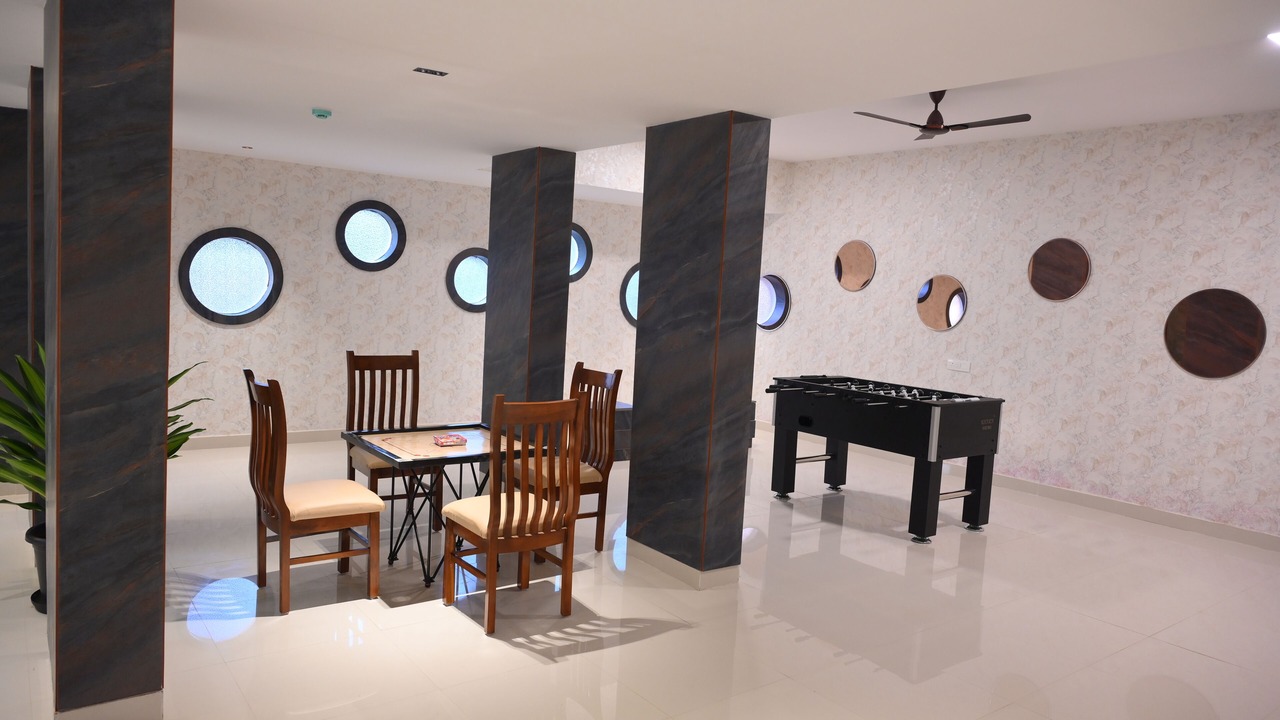 Photo of Bedroom in HBR Layout