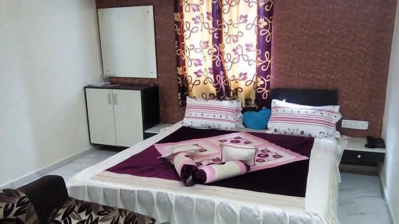 Photo of Bedroom in Rajkot
