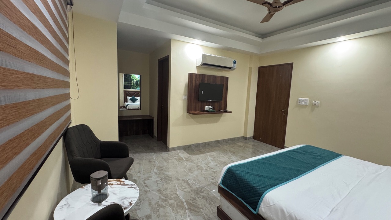 Photo of Bedroom in Mayapur