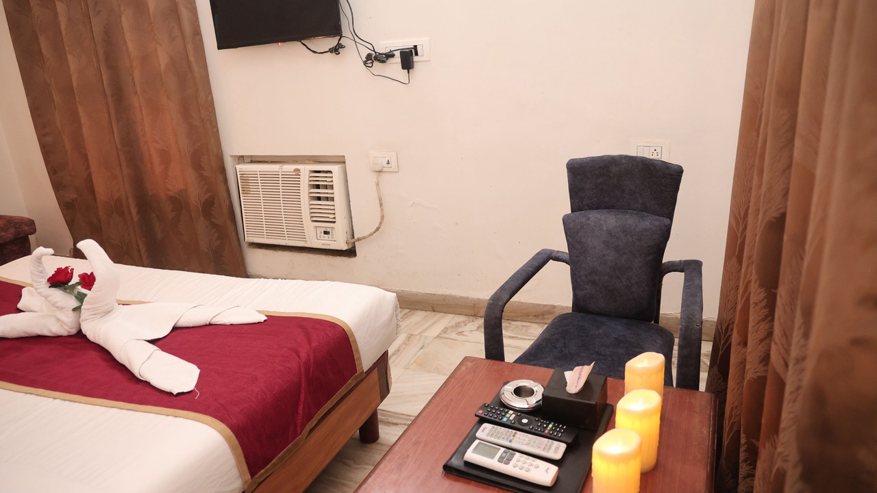 Photo of Bedroom in Amarnath