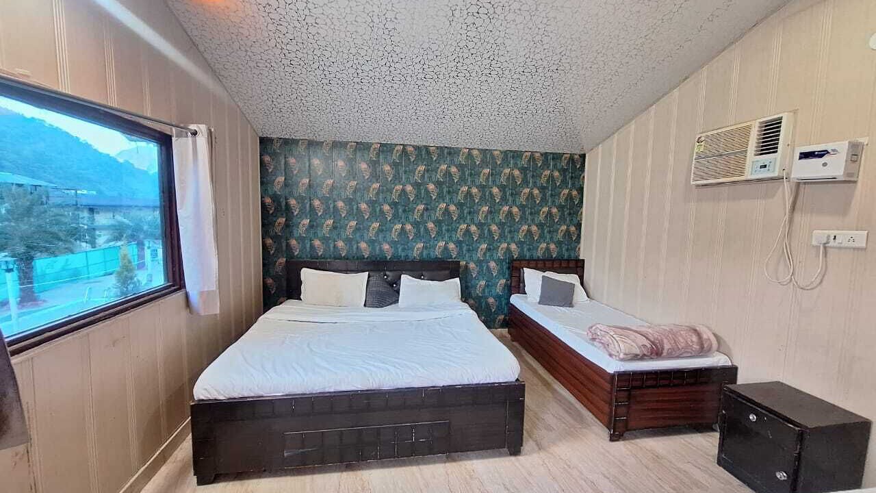 Photo of Bedroom in Jogiyana