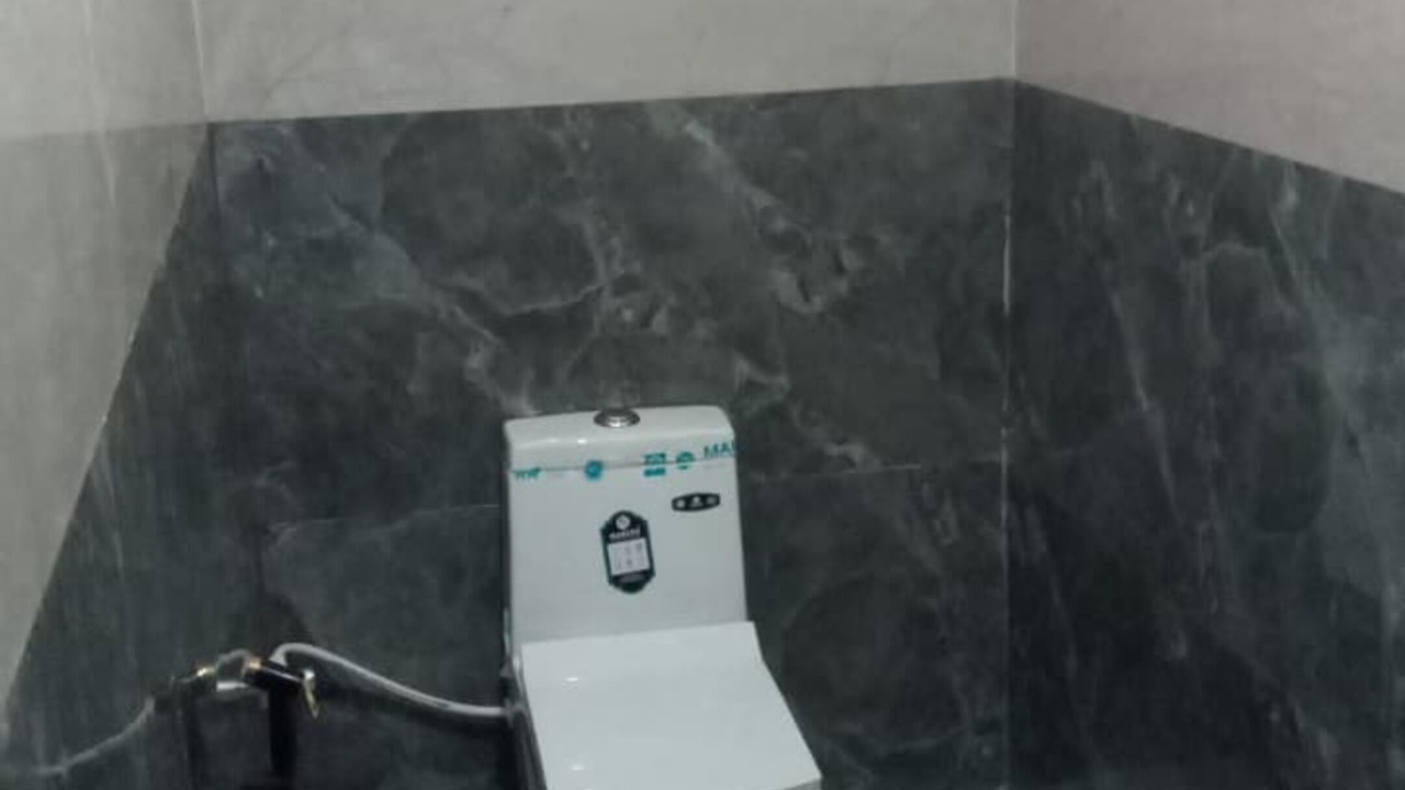 Photo of Bathroom in Kalmeshwar