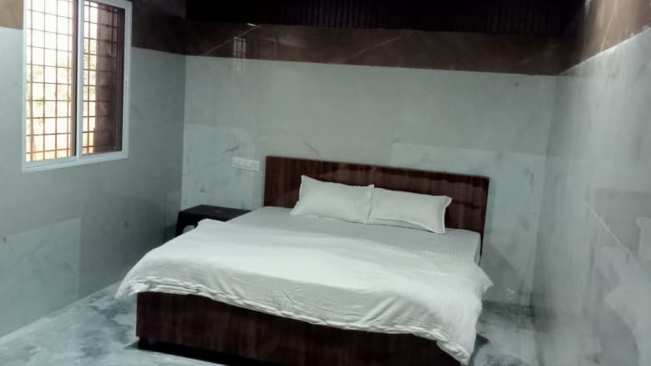 Photo of Bedroom in Kalmeshwar
