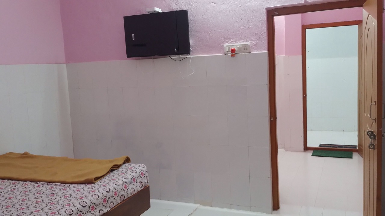 Photo of Bedroom in Adoni