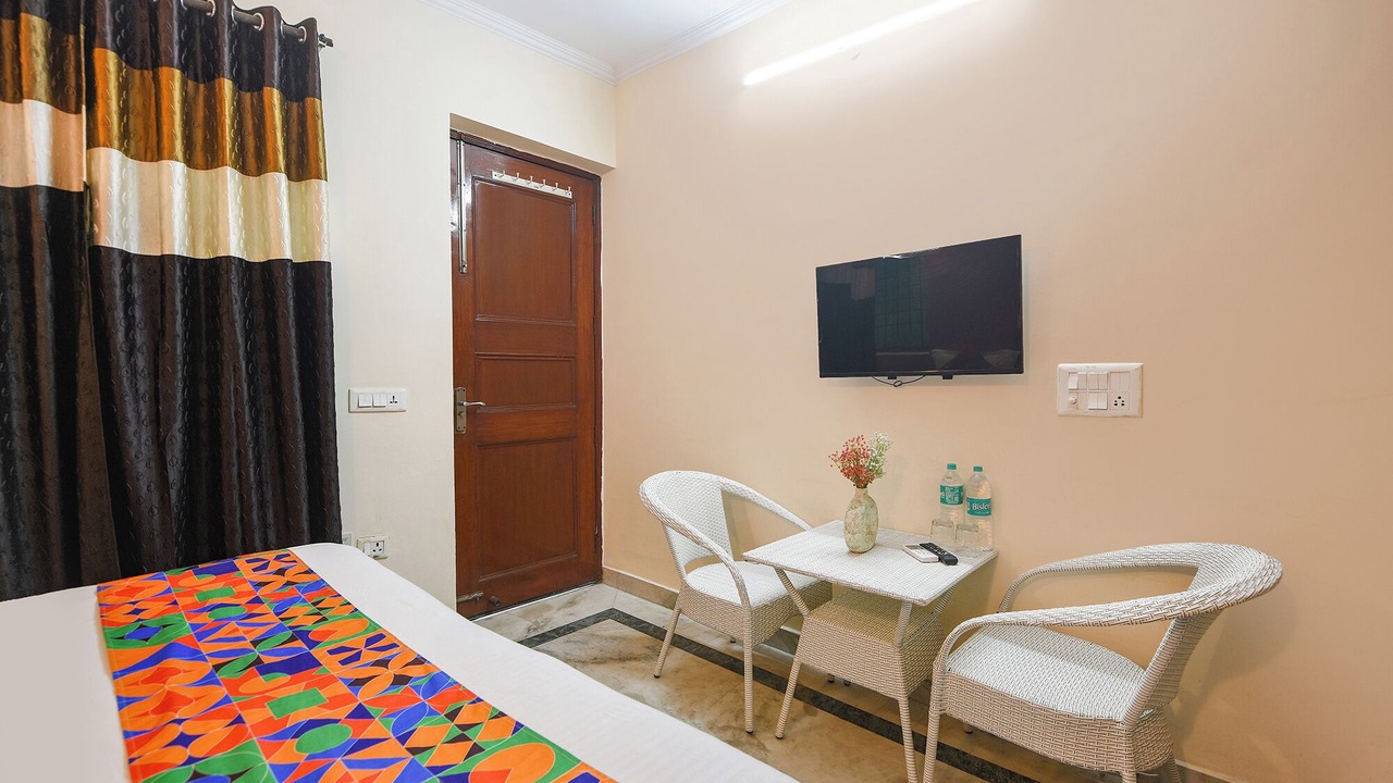 Photo of Bedroom in DLF Phase 5