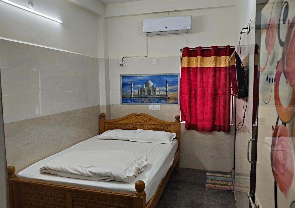 Photo of Bedroom in Sholinghur