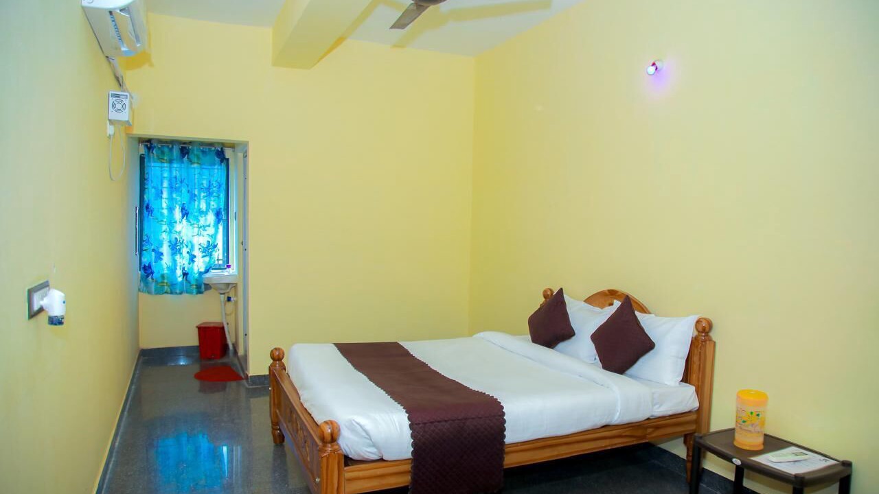 Photo of Bedroom in Usilampatti