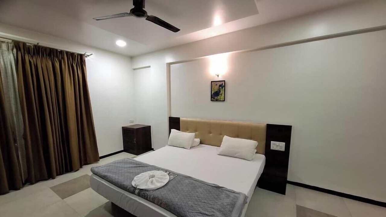 Photo of Bedroom in Satara