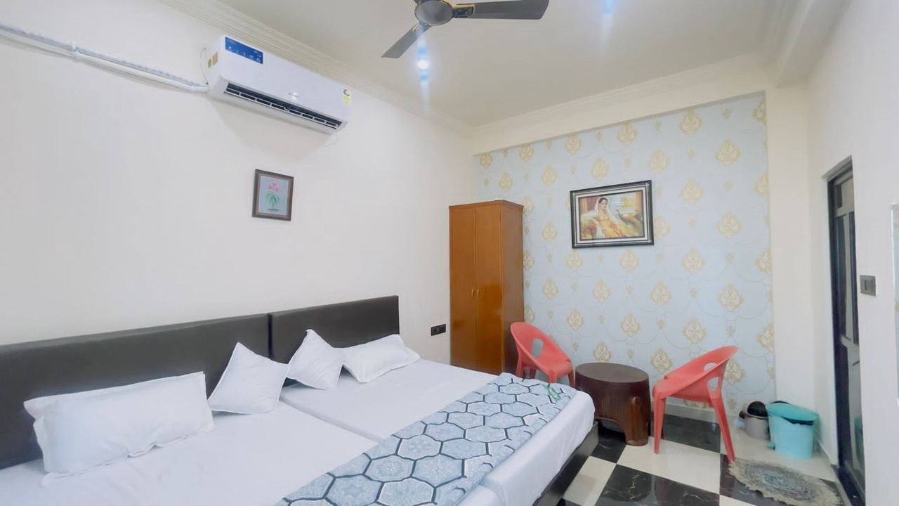 Photo of Bedroom in Shavri Colony