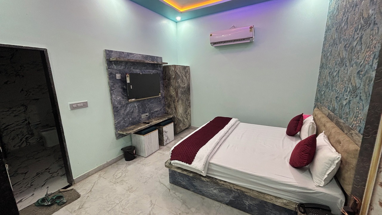Photo of Bedroom in Khatu