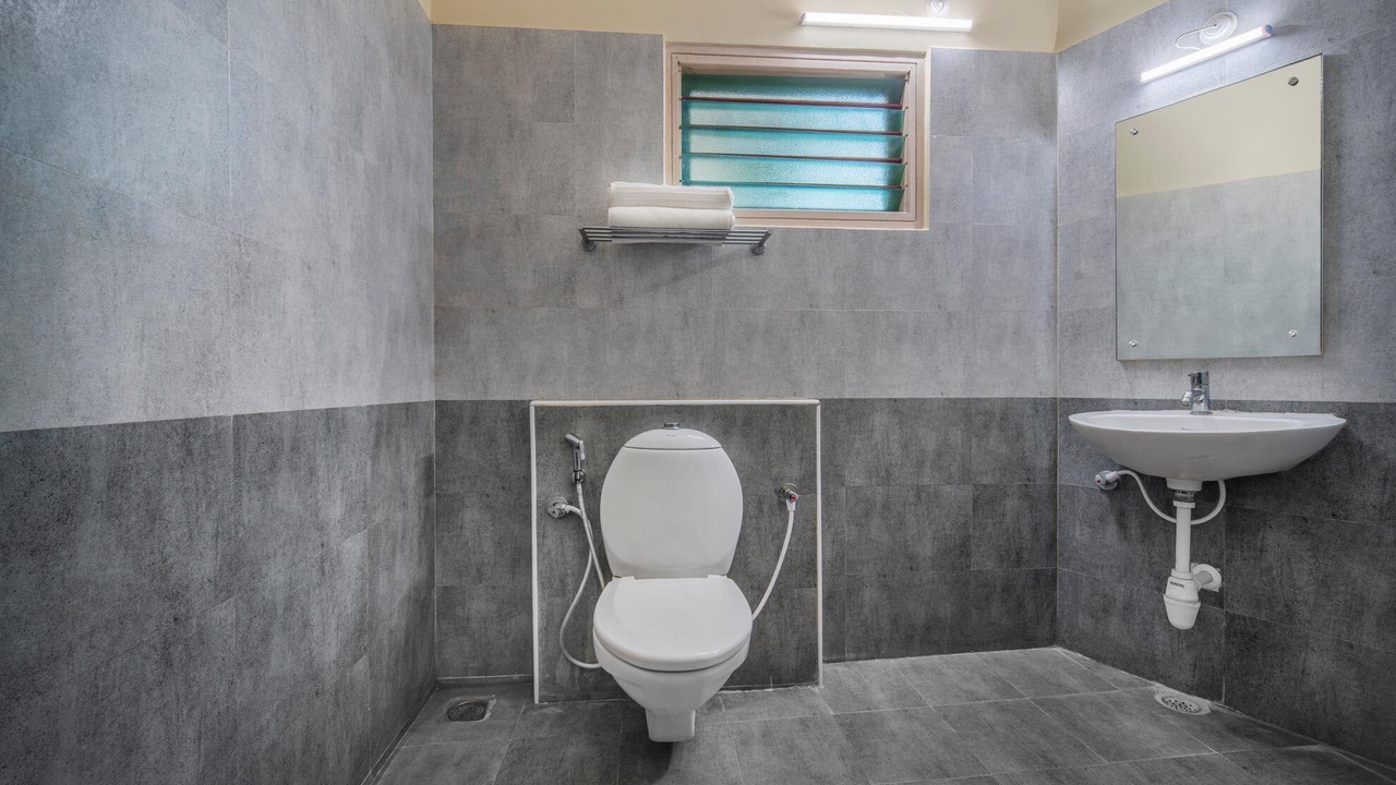 Photo of Bathroom in Vaithisvarankoil
