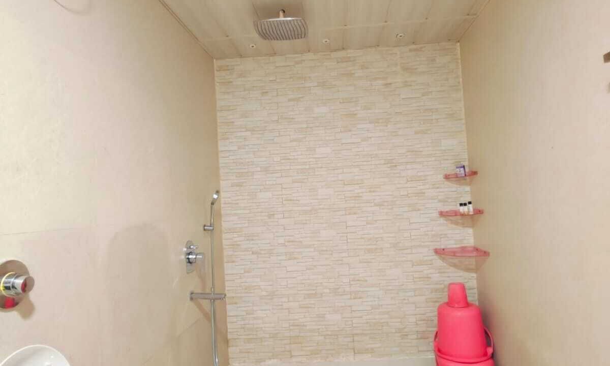 Photo of Bathroom in Avarghani