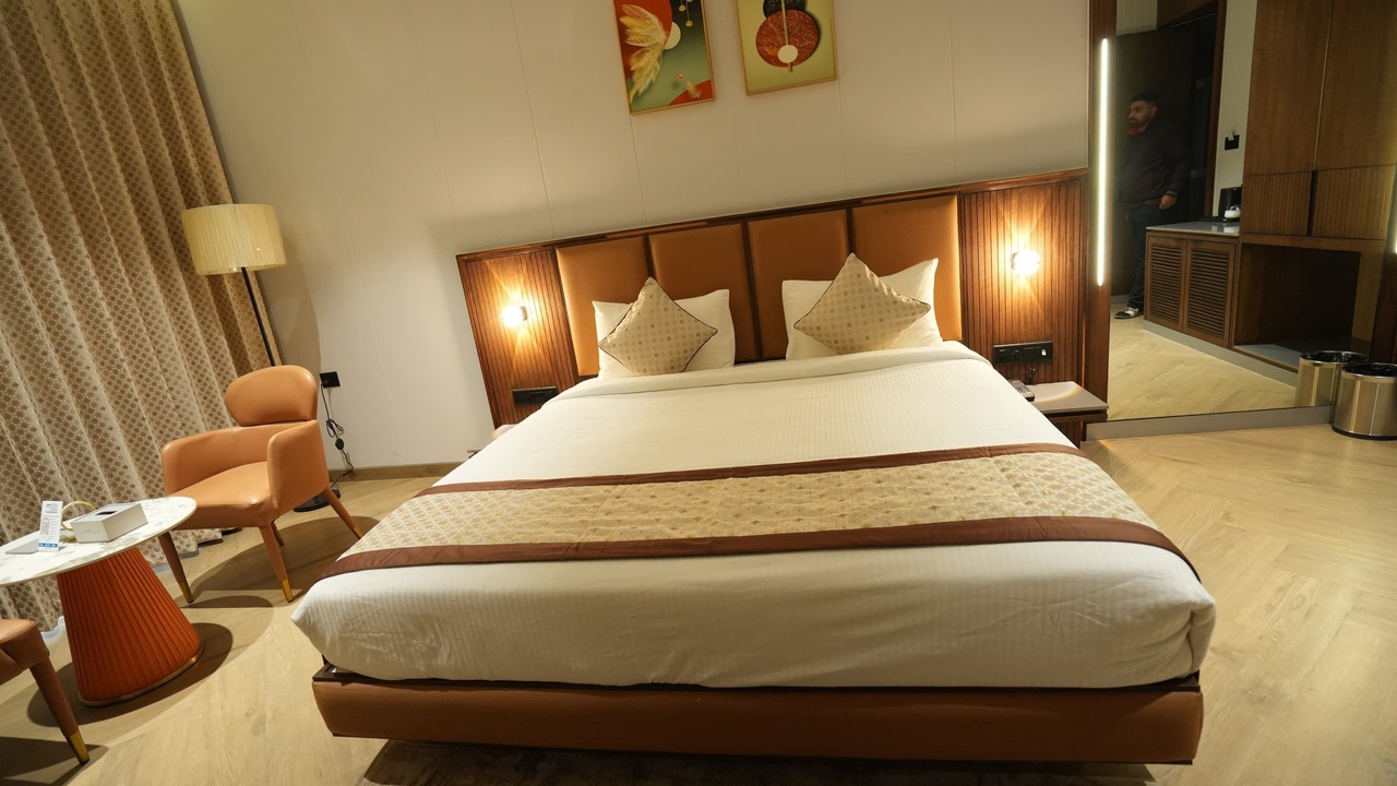 Photo of Bedroom in Pali
