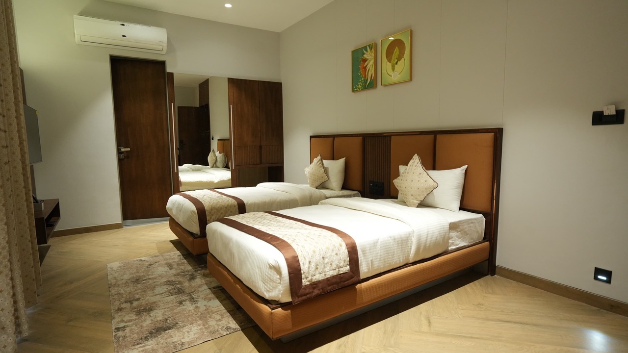 Photo of Bedroom in Pali
