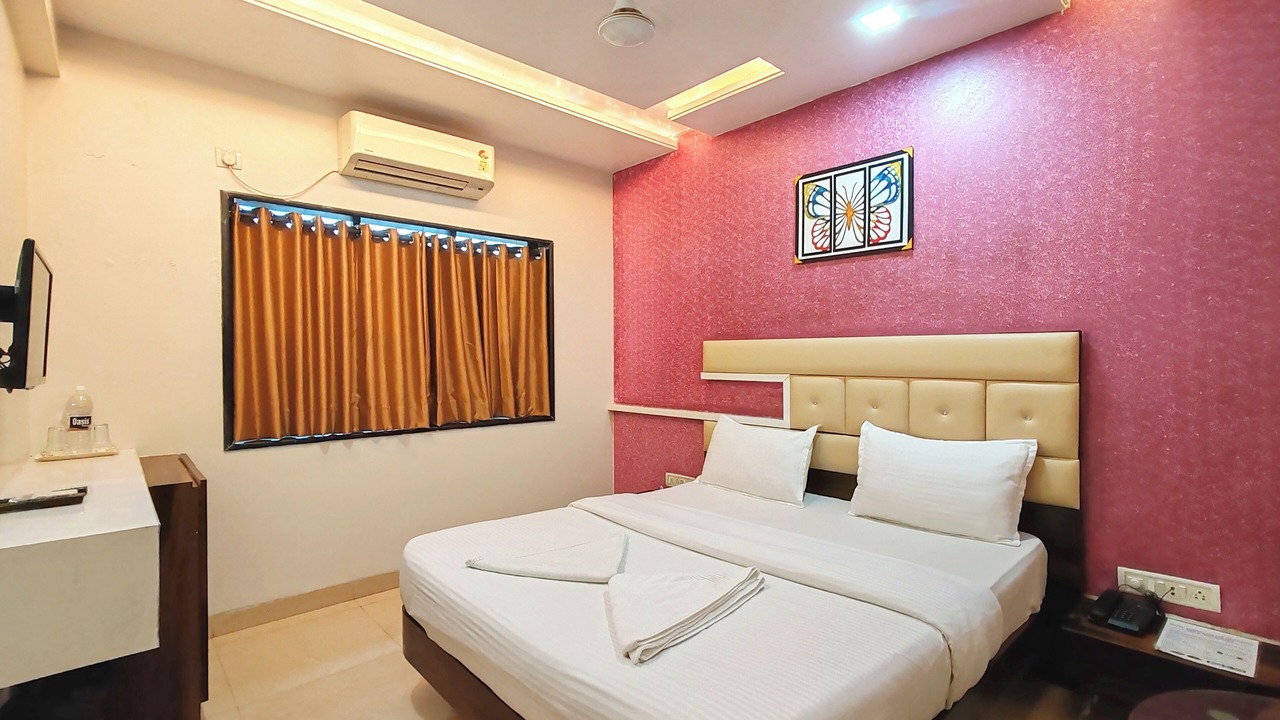 Photo of Bedroom in Khopoli