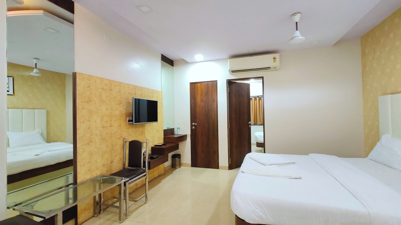 Photo of Bedroom in Khopoli