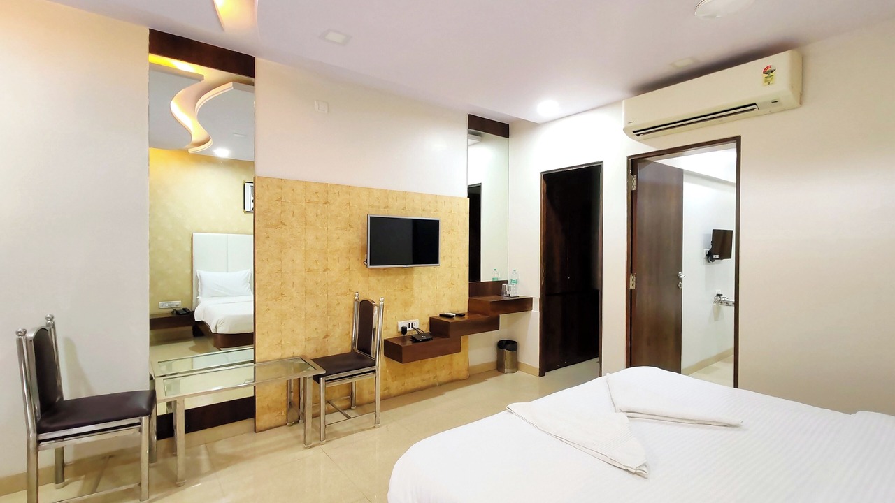 Photo of Bedroom in Khopoli