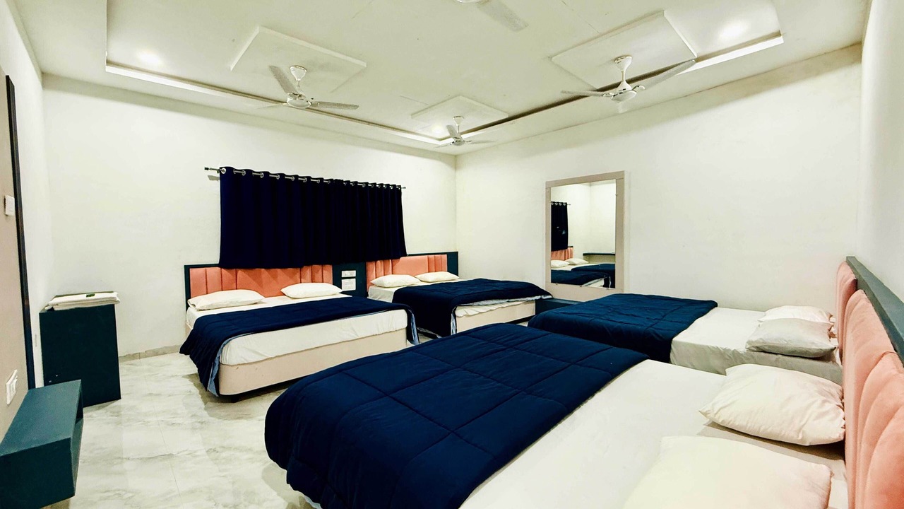 Photo of Bedroom in Omkareshwar