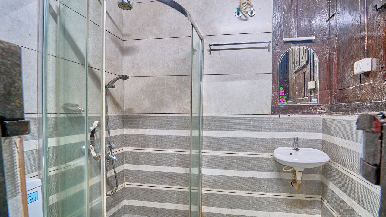Photo of Bathroom in Mankombu