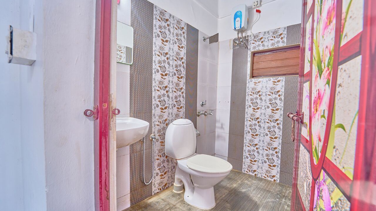 Photo of Bathroom in Mankombu