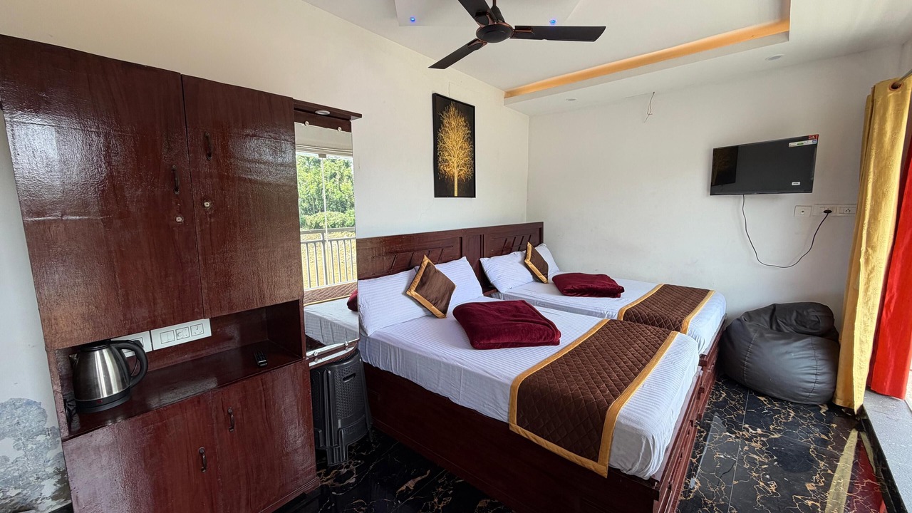 Photo of Bedroom in Valparai