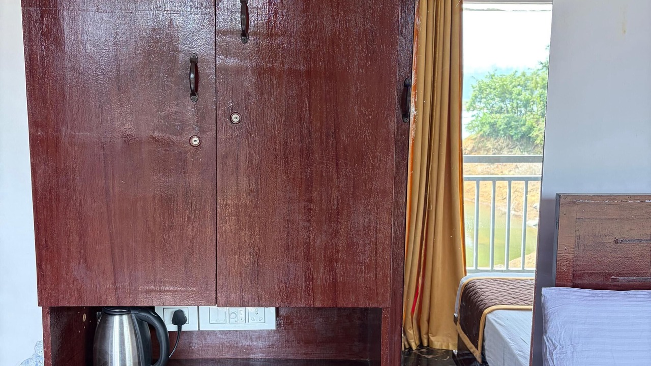 Photo of Bedroom in Valparai